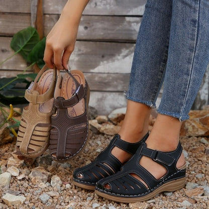 Anmutige Orthopädische Sandalen für modernen Look