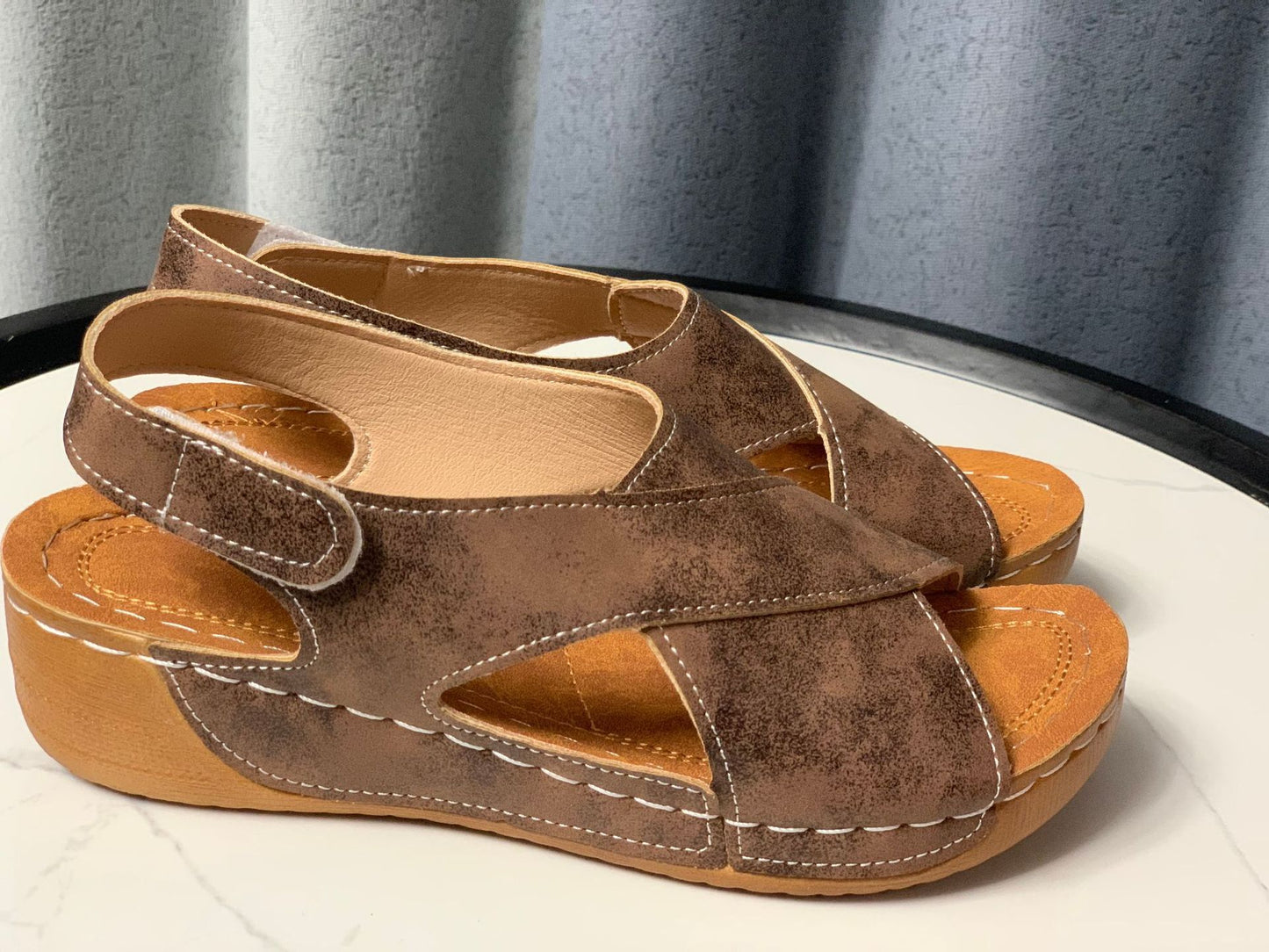 Vintage inspirierte Orthopädische Sandalen