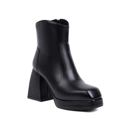 Anmutige Orthopädische Stiefel für modernen Look