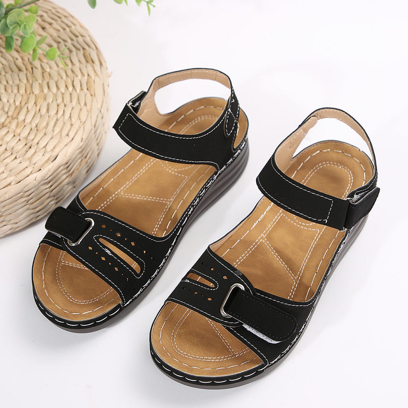 Anmutige Orthopädische Sandalen für modernen Look