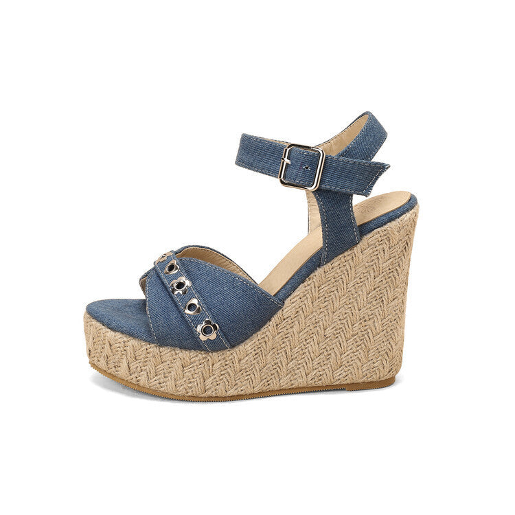 Schicke Orthopädische Sandalen mit einzigartigem Design