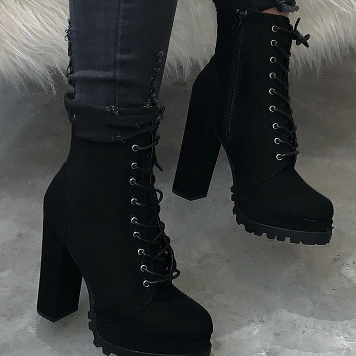 Klassische Orthopädische Stiefel mit zeitlosem Stil