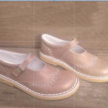 Schicke Orthopädische Schuhe mit einzigartigem Design