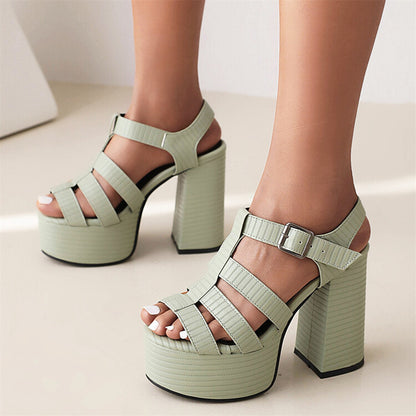Wunderschön gefertigte Orthopädische Sandalen