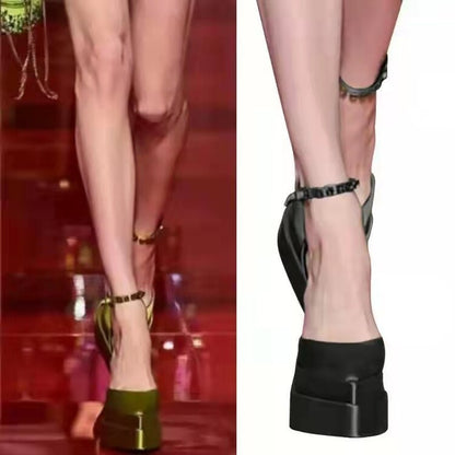 Wunderschön gefertigte Orthopädische Sandalen