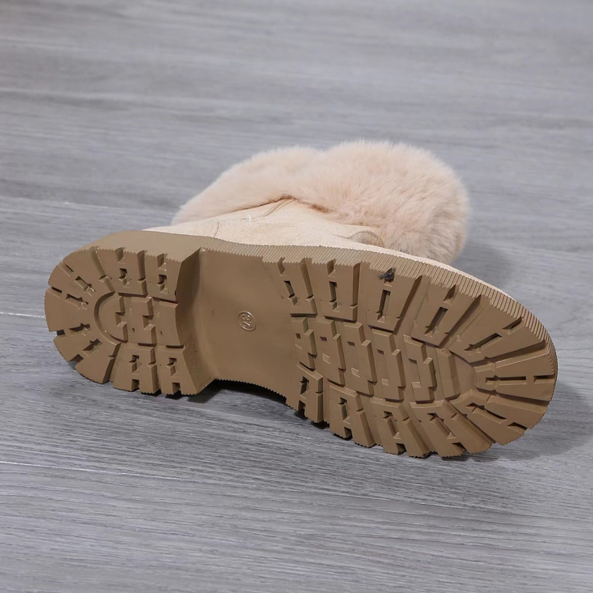 Schicke Orthopädische Stiefel mit einzigartigem Design