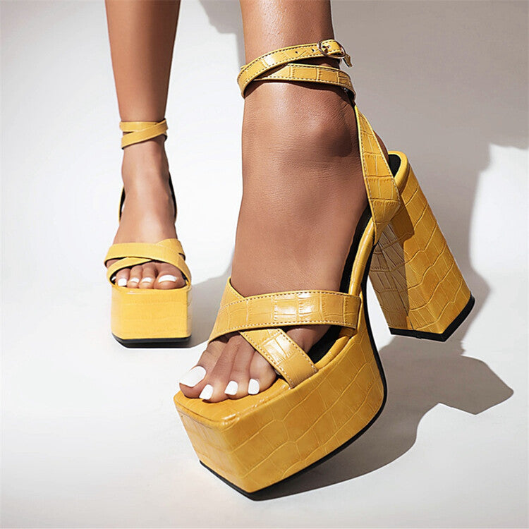 Anmutige Orthopädische Sandalen für modernen Look