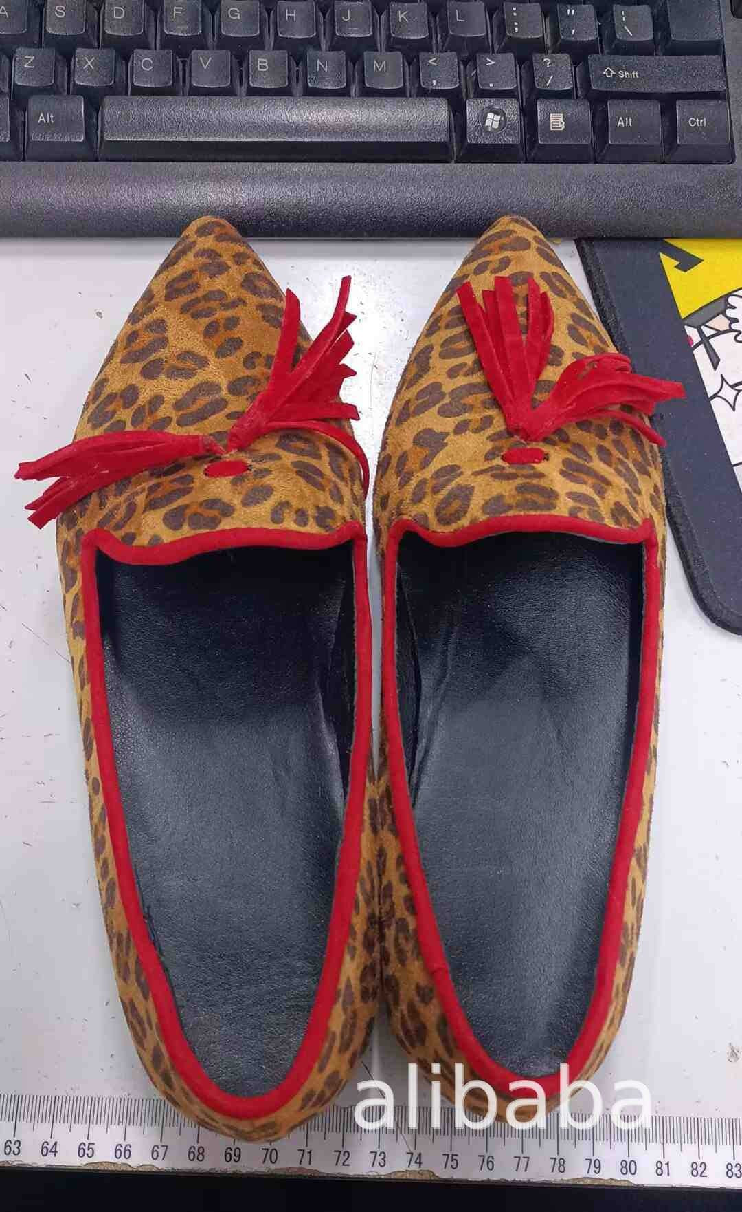 Anmutige Orthopädische Sandalen für modernen Look