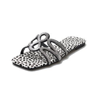 Anmutige Orthopädische Sandalen für modernen Look