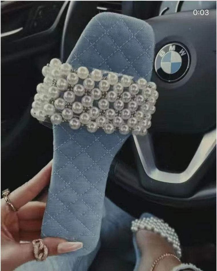 Anmutige Orthopädische Sandalen für modernen Look