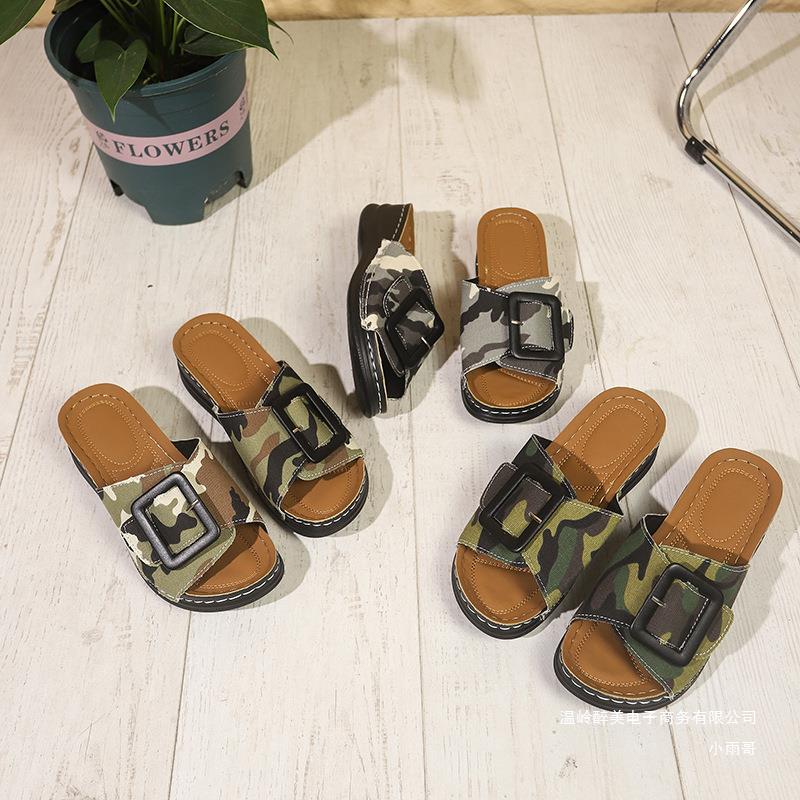 Klassische Orthopädische Sandalen mit zeitlosem Stil