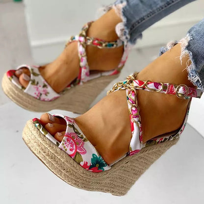 Anmutige Orthopädische Sandalen für modernen Look