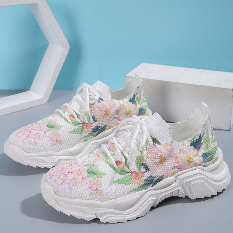 Schicke Orthopädische Schuhe mit einzigartigem Design