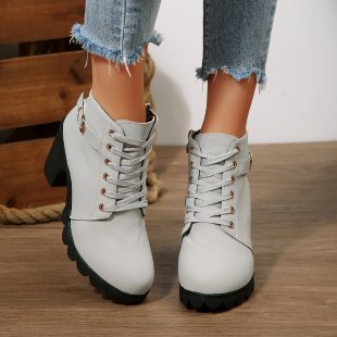 Klassische Orthopädische Stiefel mit zeitlosem Stil
