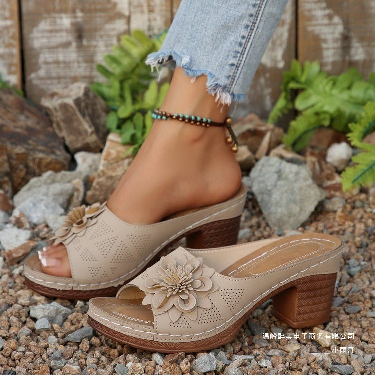 Anmutige Orthopädische Sandalen für modernen Look