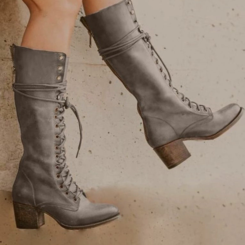 Schicke orthopädische Stiefel mit einzigartigem Design