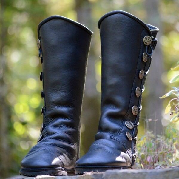 Wunderschön gefertigte orthopädische Stiefel