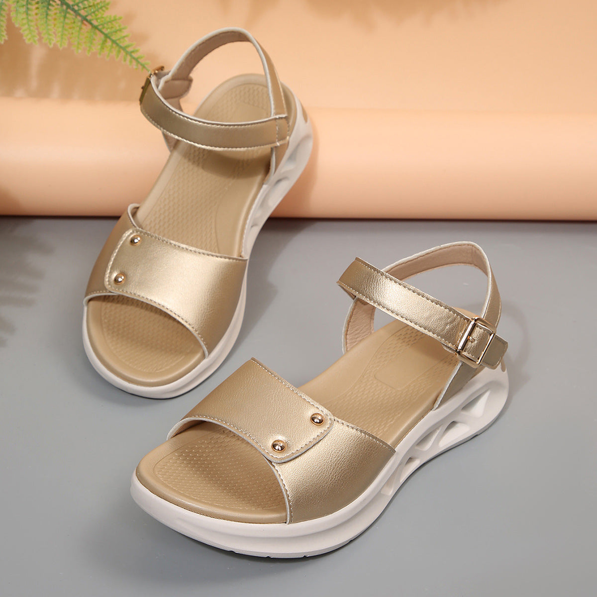 Schicke Orthopädische Sandalen mit einzigartigem Design