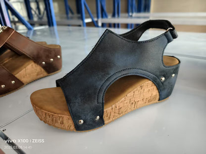 Anmutige Orthopädische Sandalen für modernen Look