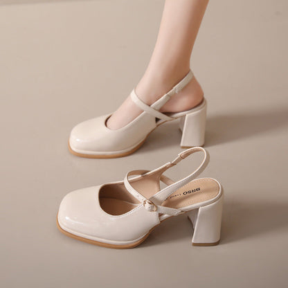 MW | Schuhe mit klobigem Absatz und verstellbarem Riemen