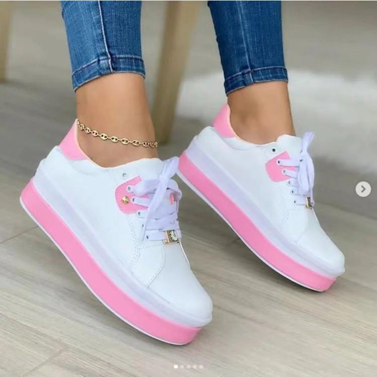 Klassische Orthopädische Schuhe mit zeitlosem Stil