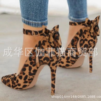 Klassische Orthopädische Schuhe mit zeitlosem Stil