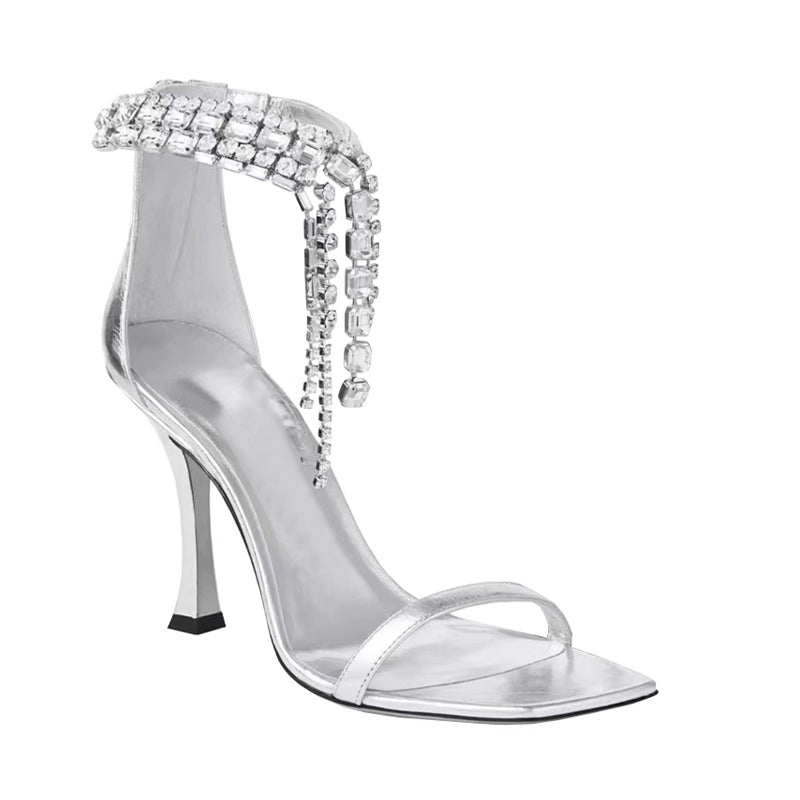 Anmutige Orthopädische Sandalen für modernen Look