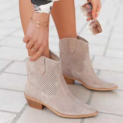 Bequeme orthopädische Stiefel für den Alltag
