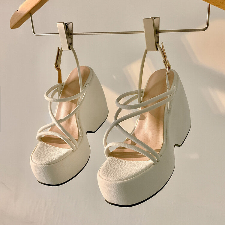 Anmutige Orthopädische Sandalen für modernen Look