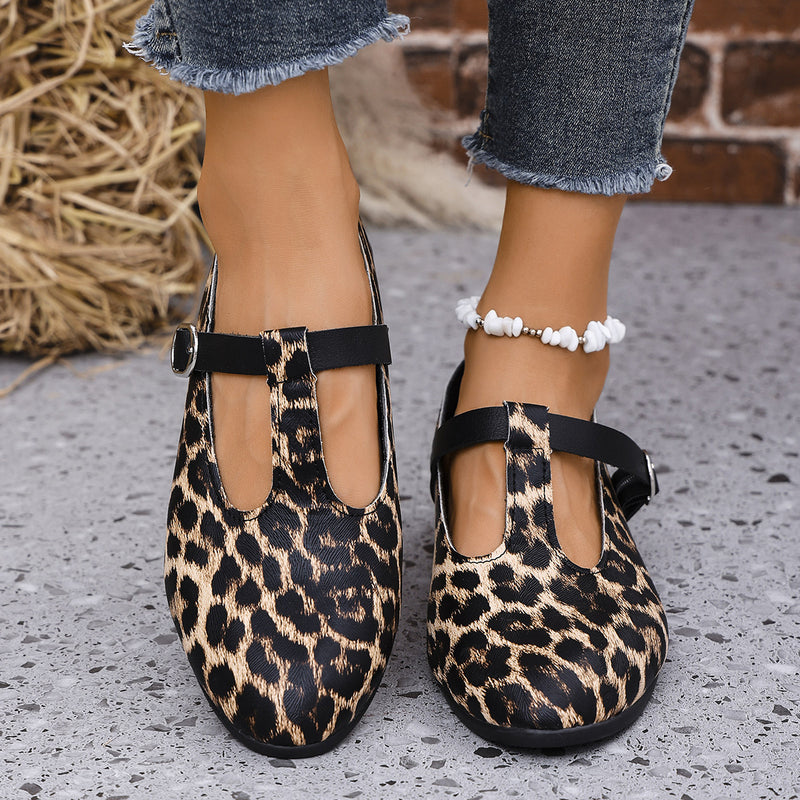 Klassische Orthopädische Schuhe mit zeitlosem Stil