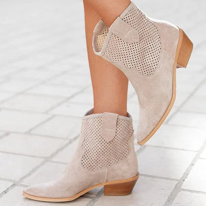 Bequeme orthopädische Stiefel für den Alltag