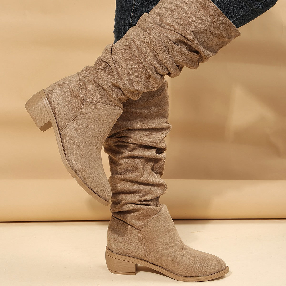 Schicke Orthopädische Stiefel mit einzigartigem Design