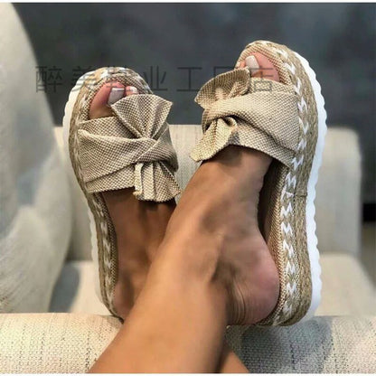 Schicke Orthopädische Sandalen mit einzigartigem Design