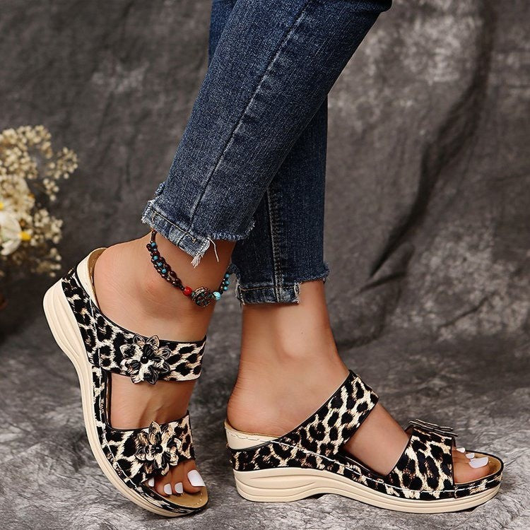Klassische Orthopädische Schuhe mit zeitlosem Stil