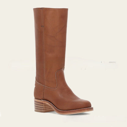 Anmutige orthopädische Stiefel für einen modernen Look