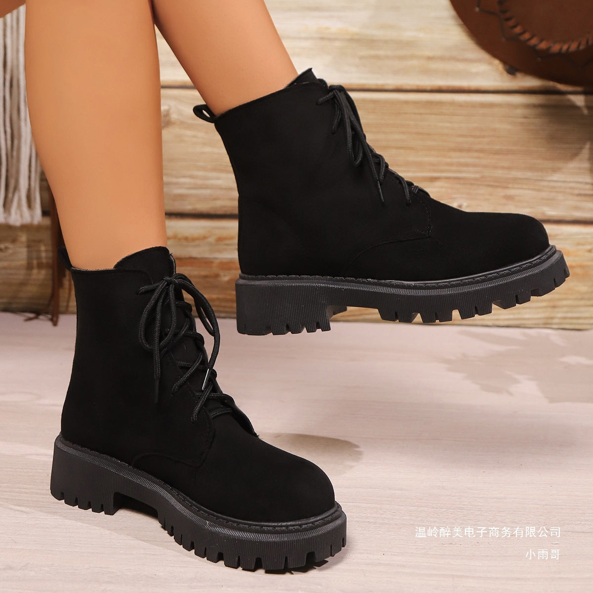 Klassische Orthopädische Schuhe mit zeitlosem Stil