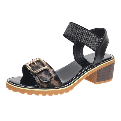 Schicke Orthopädische Sandalen mit einzigartigem Design