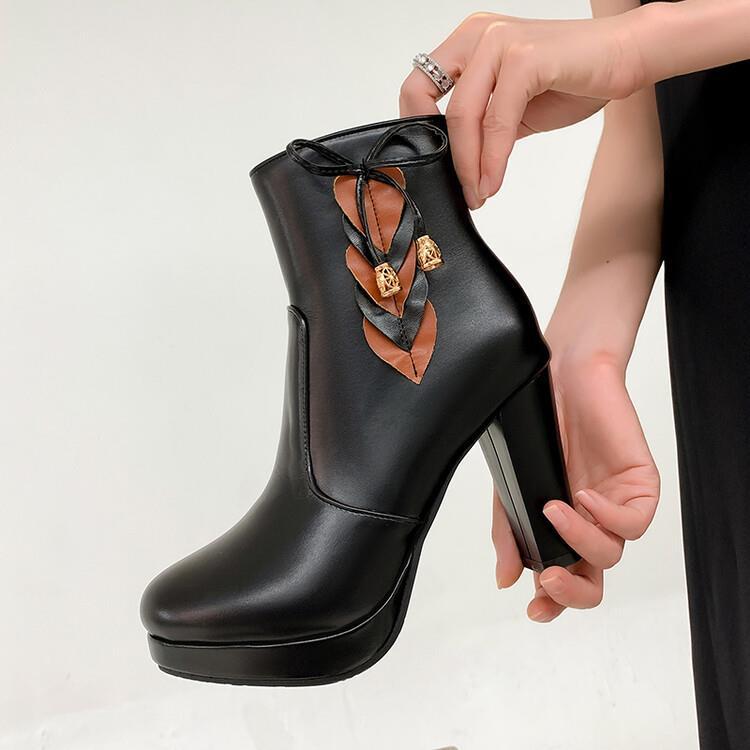 Anmutige Orthopädische Stiefel für modernen Look