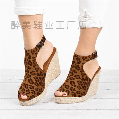 Klassische Orthopädische Sandalen mit zeitlosem Stil