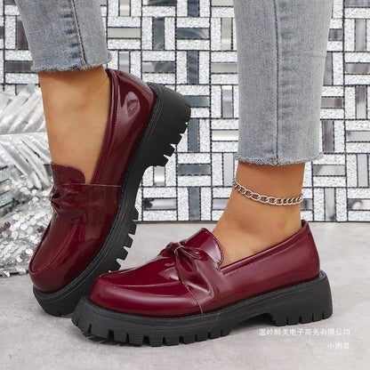 Schicke Orthopädische Schuhe mit einzigartigem Design