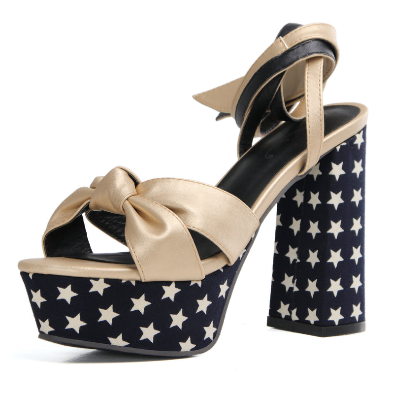 Klassische Orthopädische Sandalen mit zeitlosem Stil