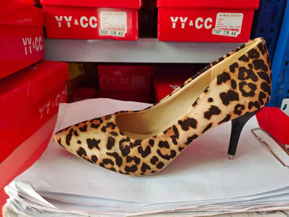 Schicke Orthopädische Schuhe mit einzigartigem Design