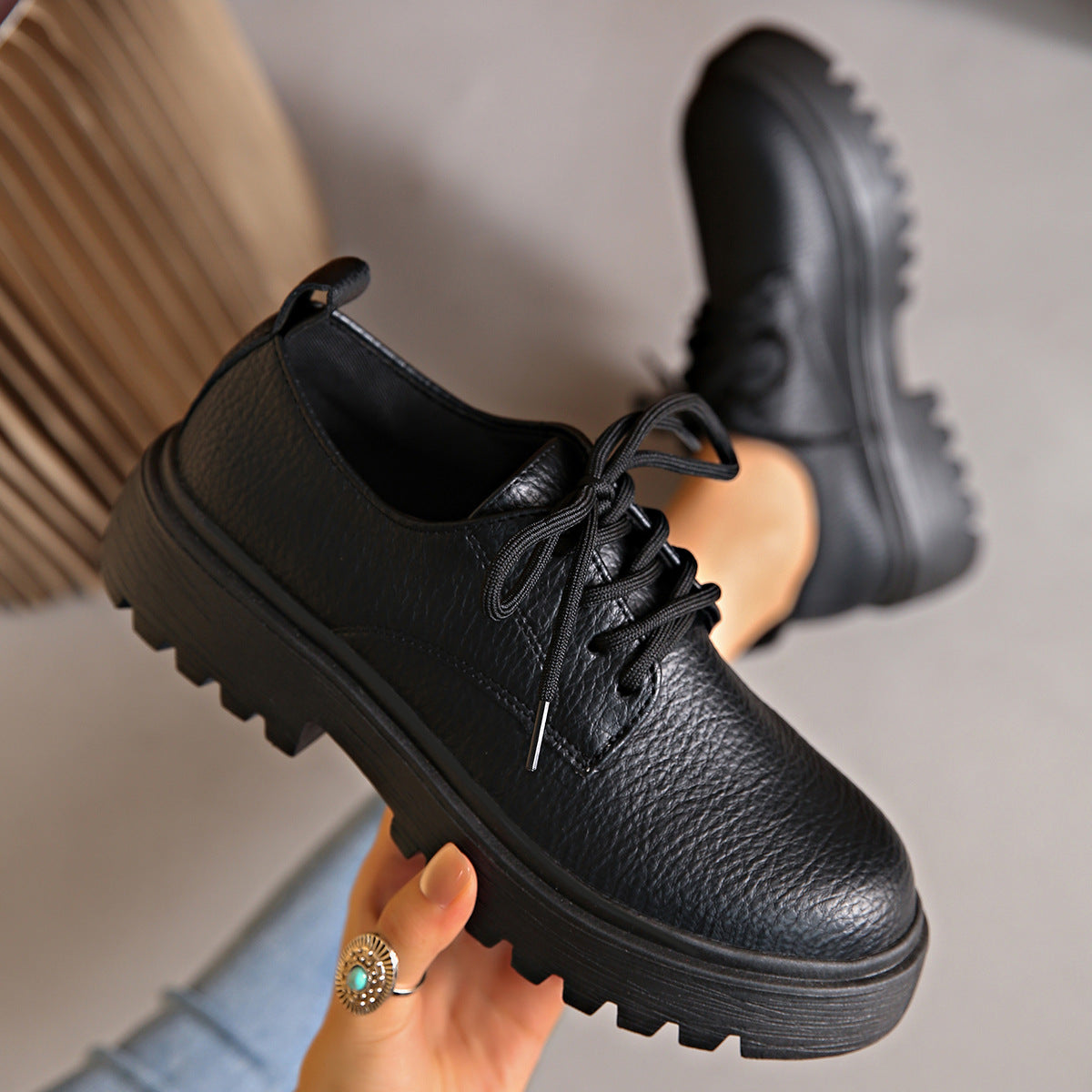 Anmutige Orthopädische Schuhe für modernen Look