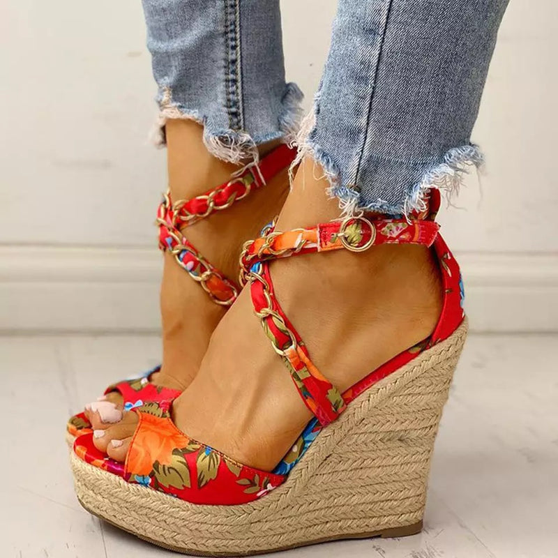 Anmutige Orthopädische Sandalen für modernen Look