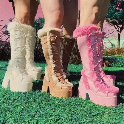 Schicke orthopädische Stiefel mit einzigartigem Design