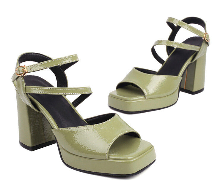 Schicke Orthopädische Sandalen mit einzigartigem Design