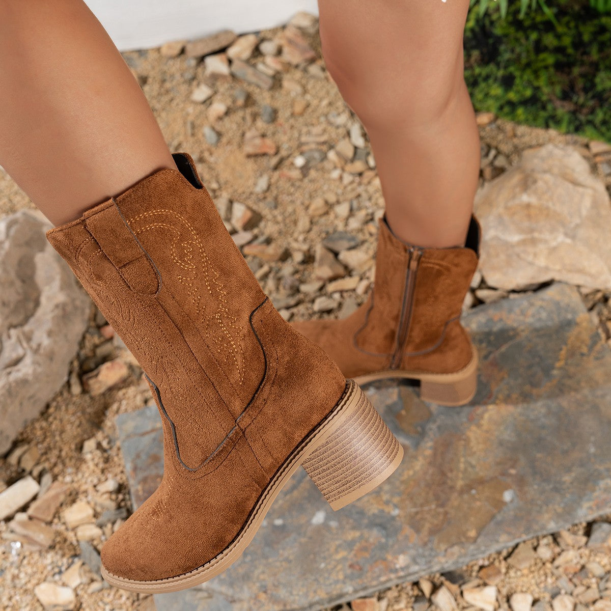 Anmutige Orthopädische Stiefel für modernen Look