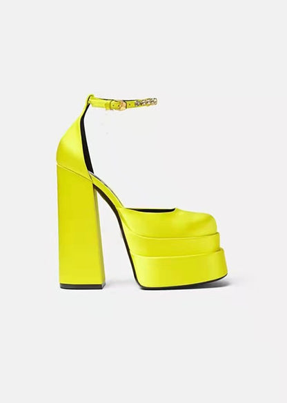 Klassische Orthopädische Sandalen mit zeitlosem Stil