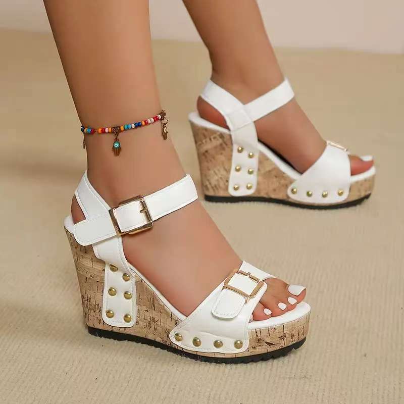 Wunderschön gefertigte Orthopädische Sandalen