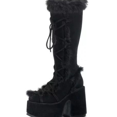 Schicke orthopädische Stiefel mit einzigartigem Design